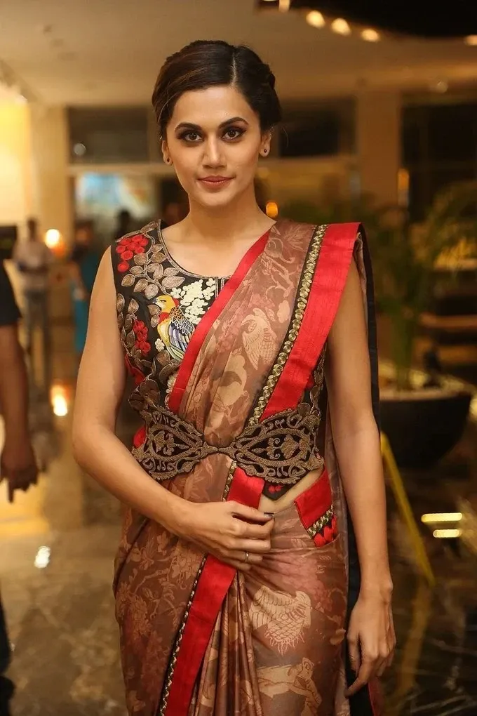 TAAPSEE PANNU IN TRADITIONAL RED SAREE